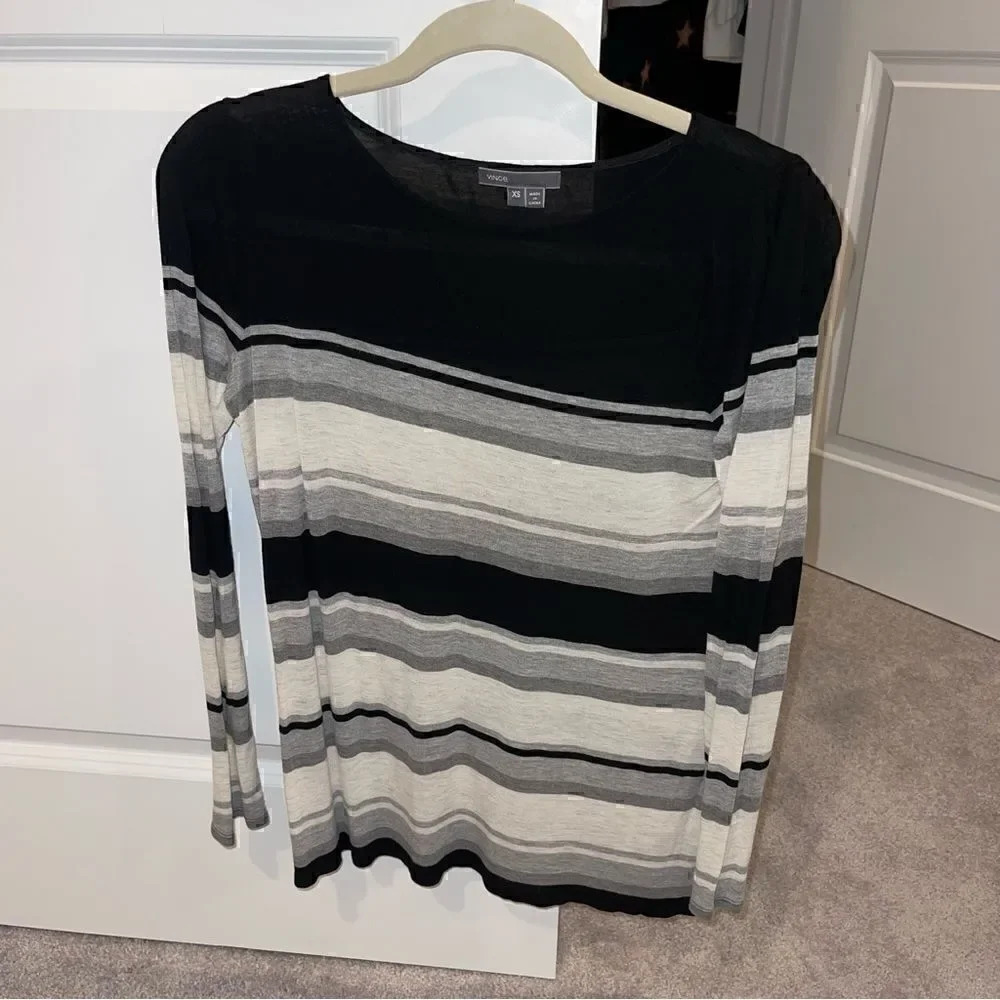 Vince Black & Gray Engineered Striped T-Shirt - Picture 3 of 6
